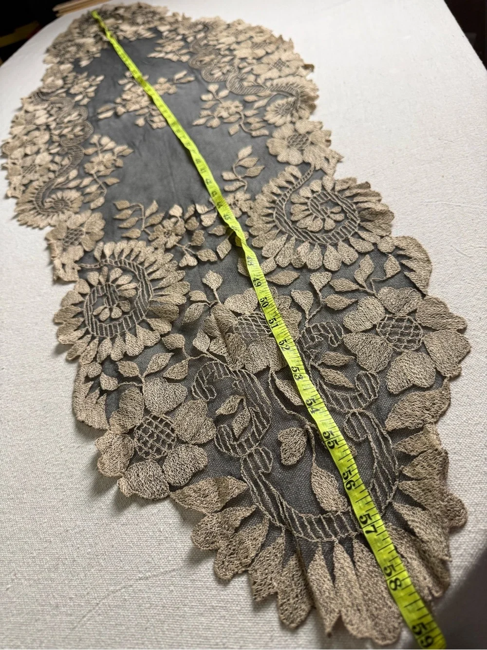 Vintage-Inspired Cream Floral Lace Table Runner - Home Dining